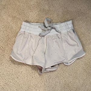 Lululemon Size 2 Confetti Hotty Hots